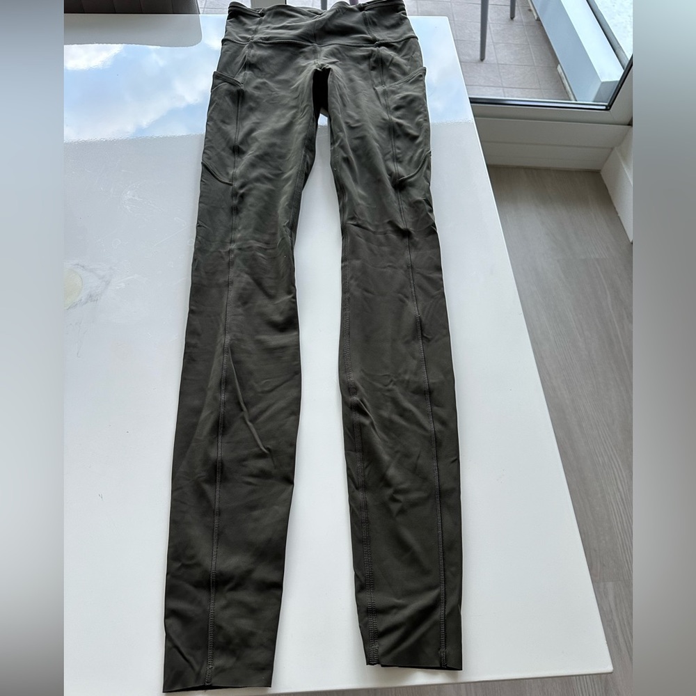 Lulu lemon leggings size 4